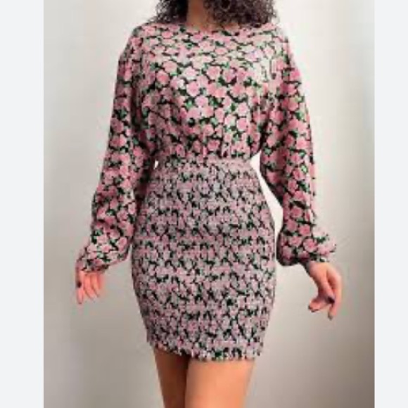 Zara Dresses & Skirts - Zara Elastic Print Mini Dress with a pink and green floral pattern